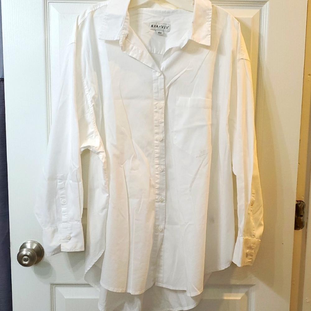 Ava & Viv Plus White Shirt